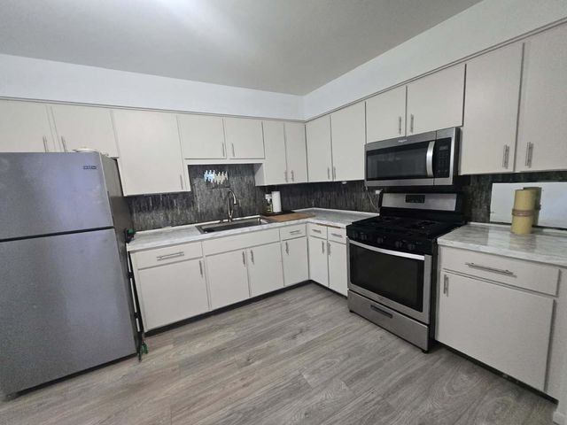 10425 S Hale Avenue 1C, Chicago, IL 60643