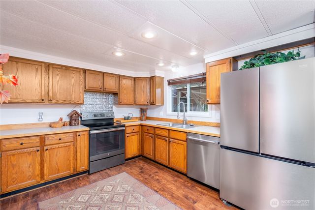 2016 Queen Anne Pl, Port Townsend, WA 98368