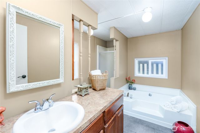 2016 Queen Anne Pl, Port Townsend, WA 98368