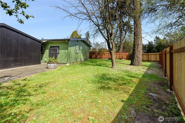 2016 Queen Anne Pl, Port Townsend, WA 98368