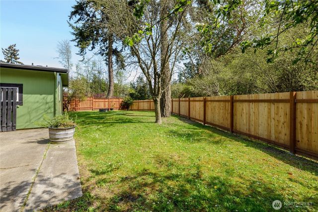 2016 Queen Anne Pl, Port Townsend, WA 98368