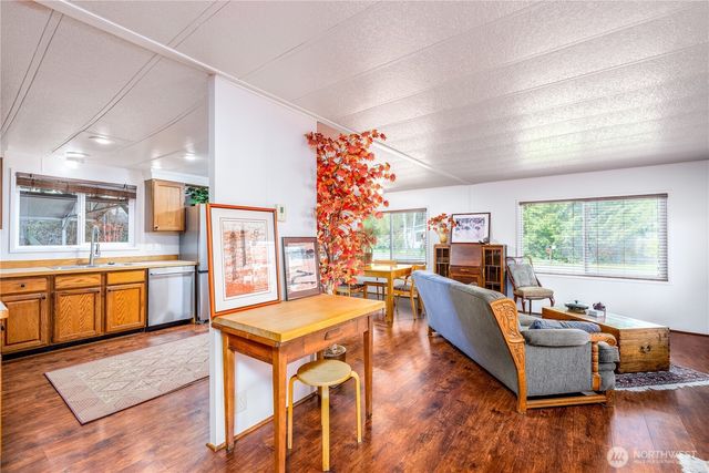 2016 Queen Anne Pl, Port Townsend, WA 98368