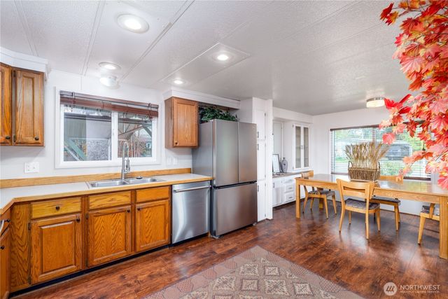 2016 Queen Anne Pl, Port Townsend, WA 98368