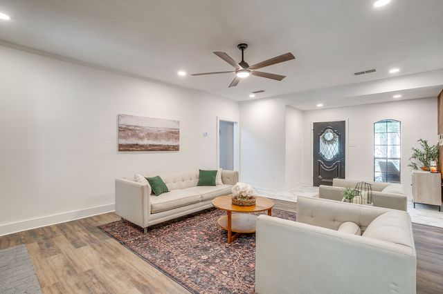 6824 Ridgewood Drive, North Richland Hills, TX 76182