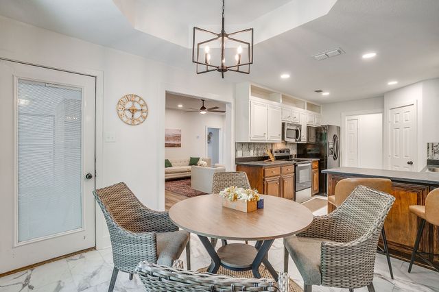 6824 Ridgewood Drive, North Richland Hills, TX 76182