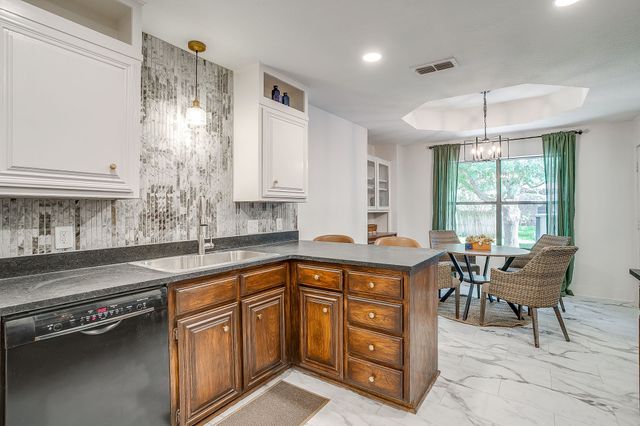 6824 Ridgewood Drive, North Richland Hills, TX 76182
