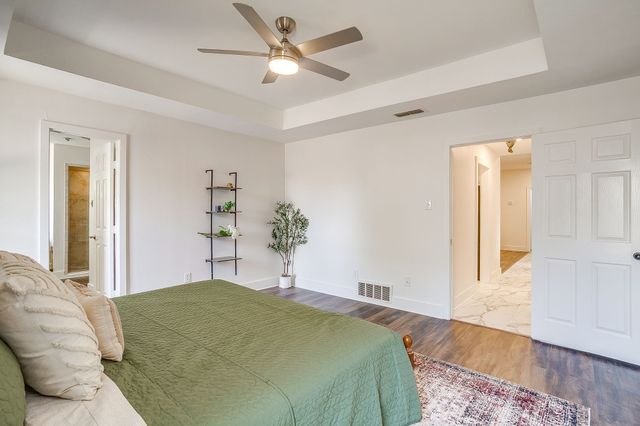 6824 Ridgewood Drive, North Richland Hills, TX 76182