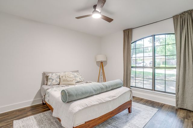6824 Ridgewood Drive, North Richland Hills, TX 76182