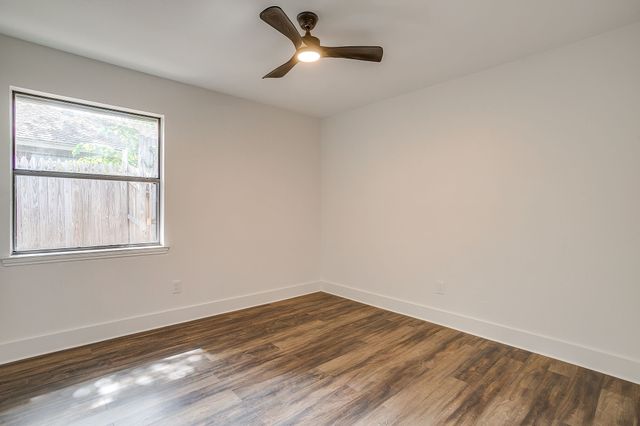 6824 Ridgewood Drive, North Richland Hills, TX 76182