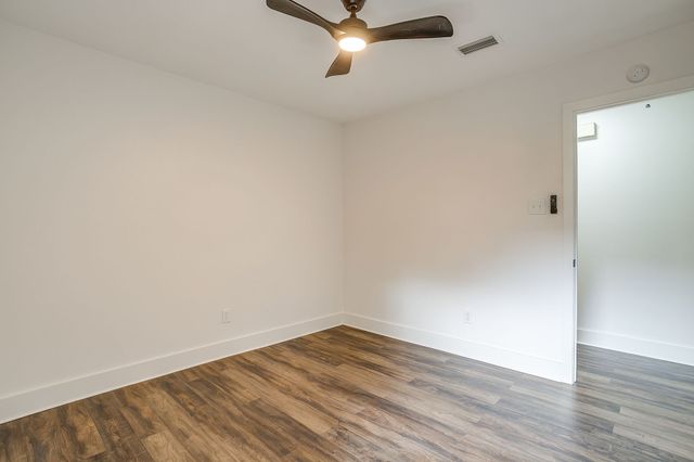 6824 Ridgewood Drive, North Richland Hills, TX 76182