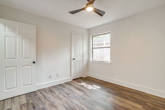 6824 Ridgewood Drive, North Richland Hills, TX 76182
