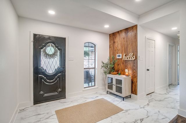 6824 Ridgewood Drive, North Richland Hills, TX 76182