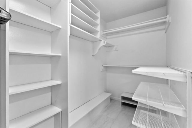 604 S Ripple Creek Drive 604, Houston, TX 77057