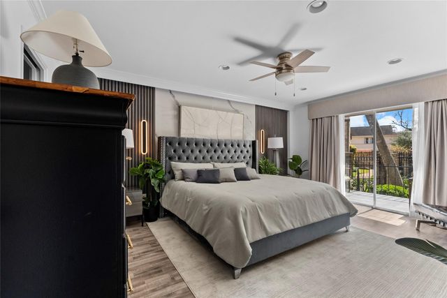 604 S Ripple Creek Drive 604, Houston, TX 77057