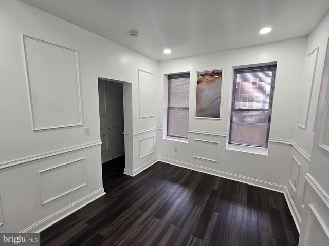 33 CHAMBERS ST, Trenton, NJ 08609