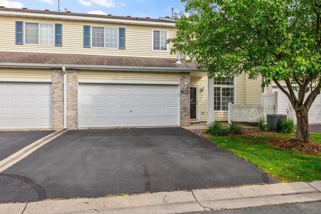 17682 96th Avenue N, Maple Grove, MN 55311