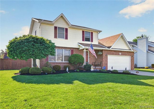 51 Via Donato East, Lancaster, NY 14043