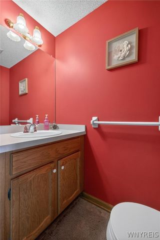 51 Via Donato East, Lancaster, NY 14043