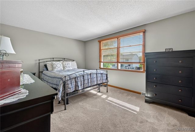 51 Via Donato East, Lancaster, NY 14043