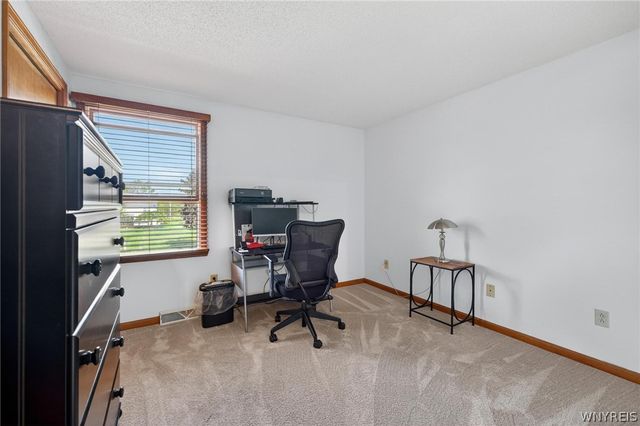 51 Via Donato East, Lancaster, NY 14043