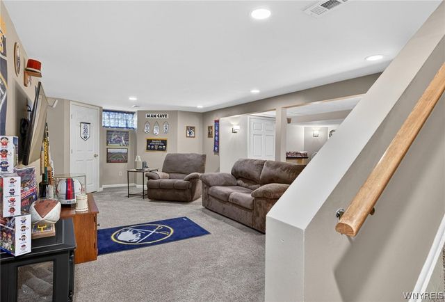 51 Via Donato East, Lancaster, NY 14043