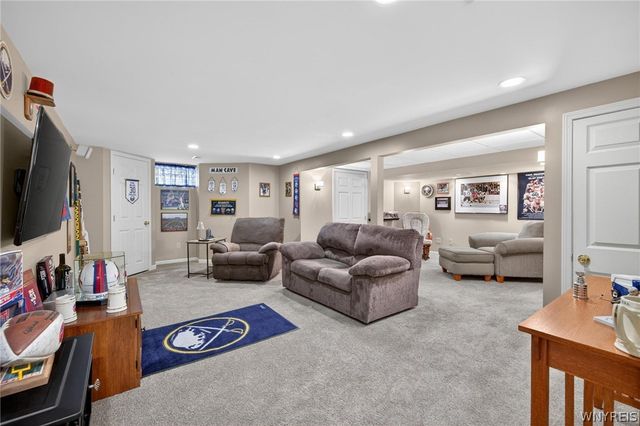 51 Via Donato East, Lancaster, NY 14043