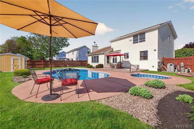 51 Via Donato East, Lancaster, NY 14043