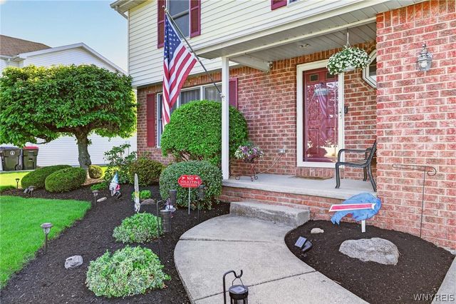 51 Via Donato East, Lancaster, NY 14043