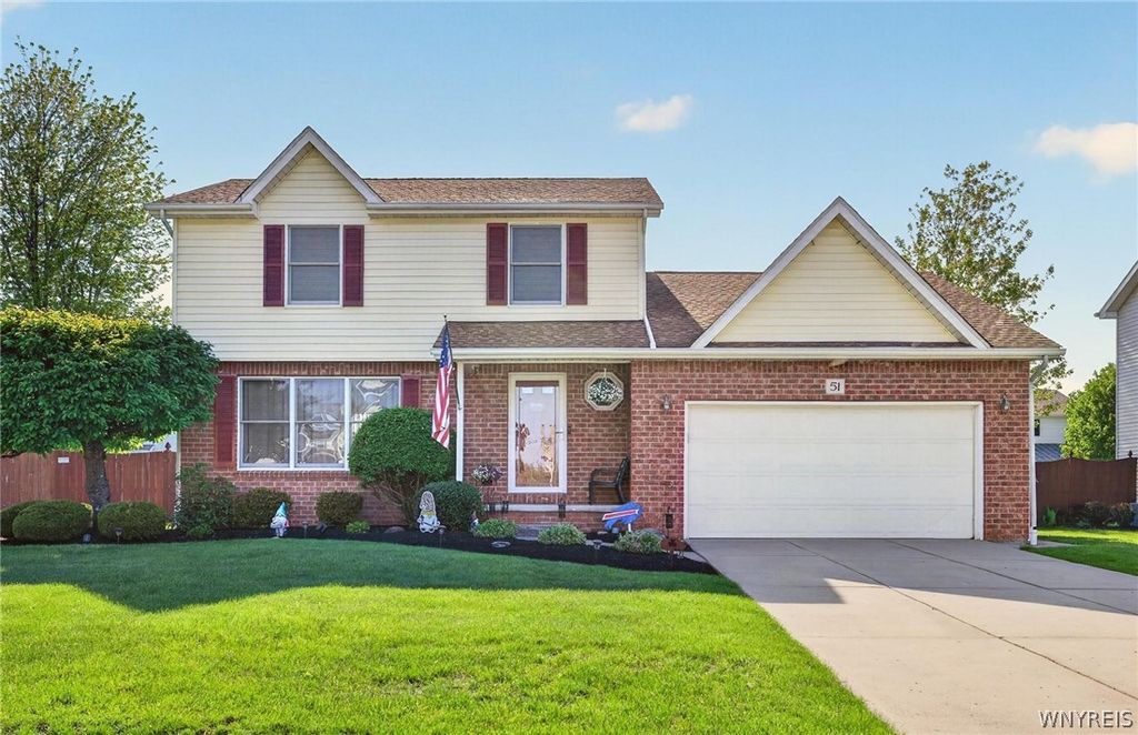 51 Via Donato East, Lancaster, NY 14043