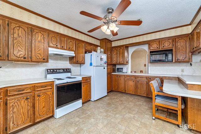 611 Allen Drive, Sonora, TX 76950