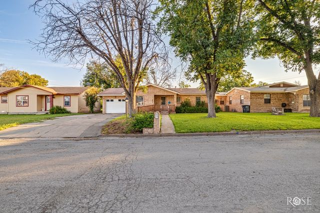 611 Allen Drive, Sonora, TX 76950