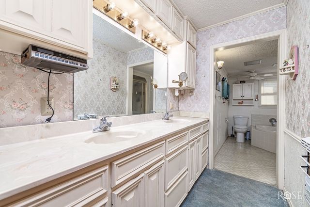 611 Allen Drive, Sonora, TX 76950