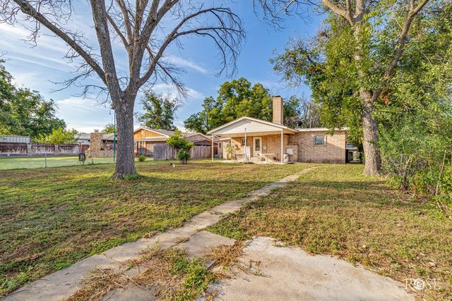 611 Allen Drive, Sonora, TX 76950