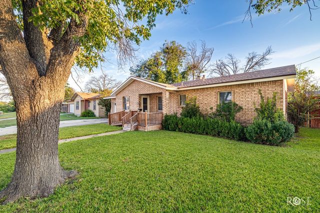 611 Allen Drive, Sonora, TX 76950