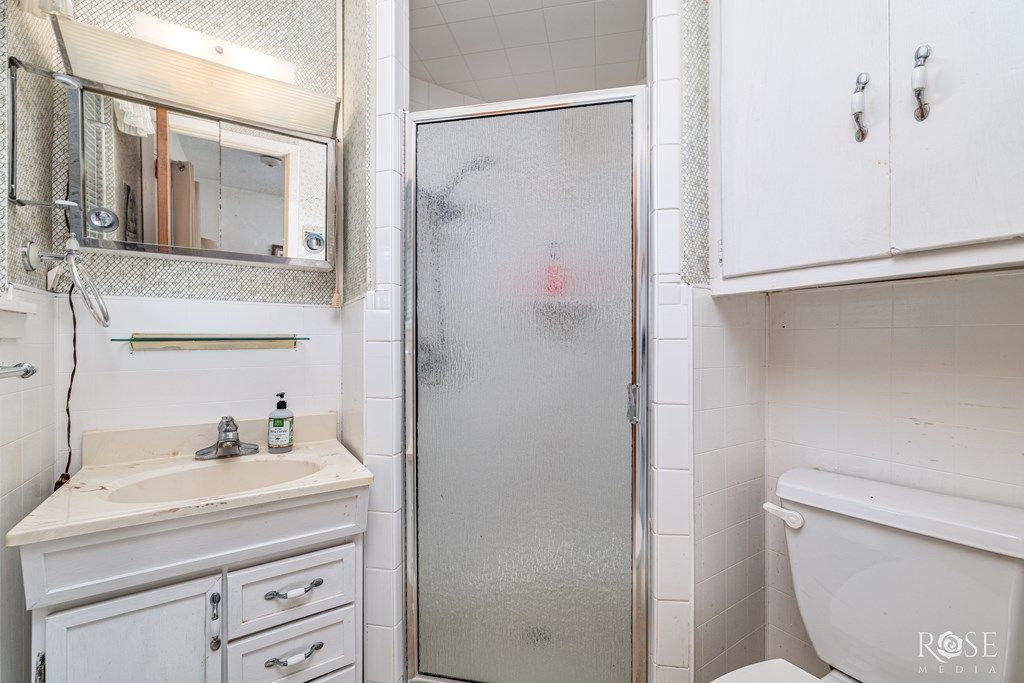 Image 18 of property listing at 611 Allen Dr, Sonora, TX 76950