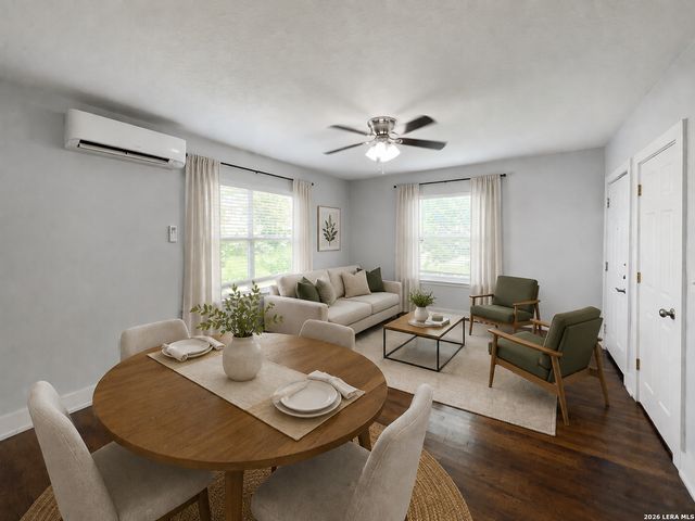 1020 W French Pl Apt 2, San Antonio, TX 78212