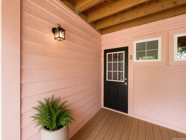 1020 W French Pl Apt 2, San Antonio, TX 78212