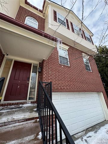 2666 Crooks Road, Royal Oak, MI 48073