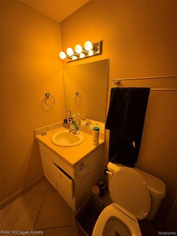 2666 Crooks Road, Royal Oak, MI 48073