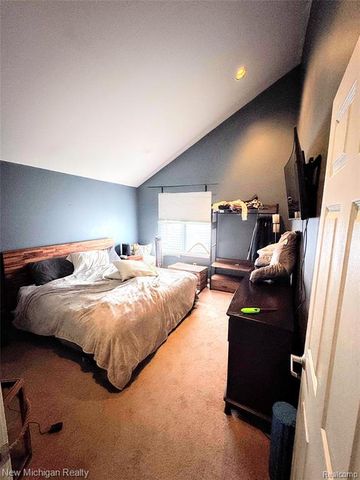 2666 Crooks Road, Royal Oak, MI 48073