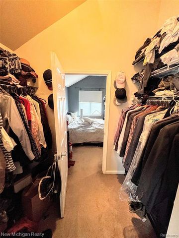 2666 Crooks Road, Royal Oak, MI 48073