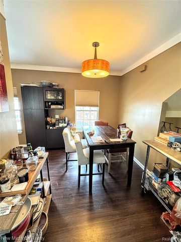 2666 Crooks Road, Royal Oak, MI 48073