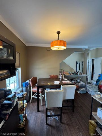 2666 Crooks Road, Royal Oak, MI 48073