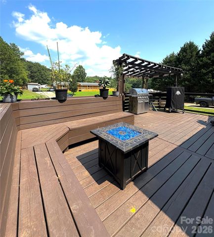 912 Grace Drive, Stanley, NC 28164