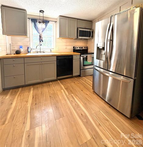 912 Grace Drive, Stanley, NC 28164
