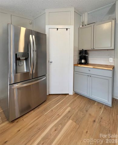 912 Grace Drive, Stanley, NC 28164