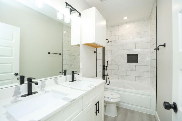 3126 Erica Lane A, Houston, TX 77051