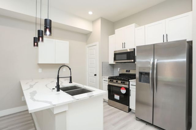 3126 Erica Lane A, Houston, TX 77051