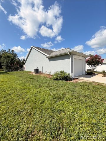 510 W Larchmont Court, Beverly Hills, FL 34465