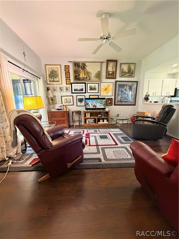 510 W Larchmont Court, Beverly Hills, FL 34465